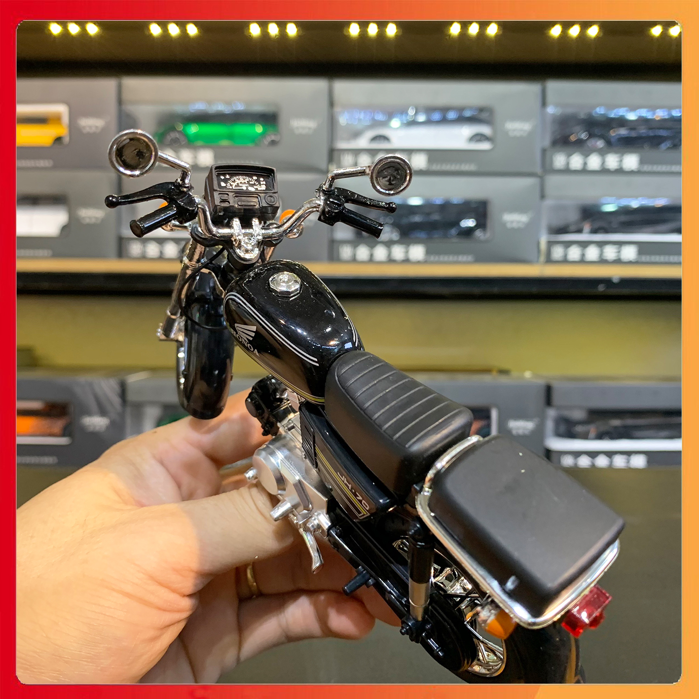 Mô hình xe máy Honda JH70 tỉ lệ 1:10 Hua Yi