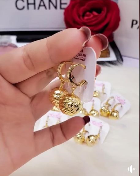 bộ khuyên tai bi mã 085