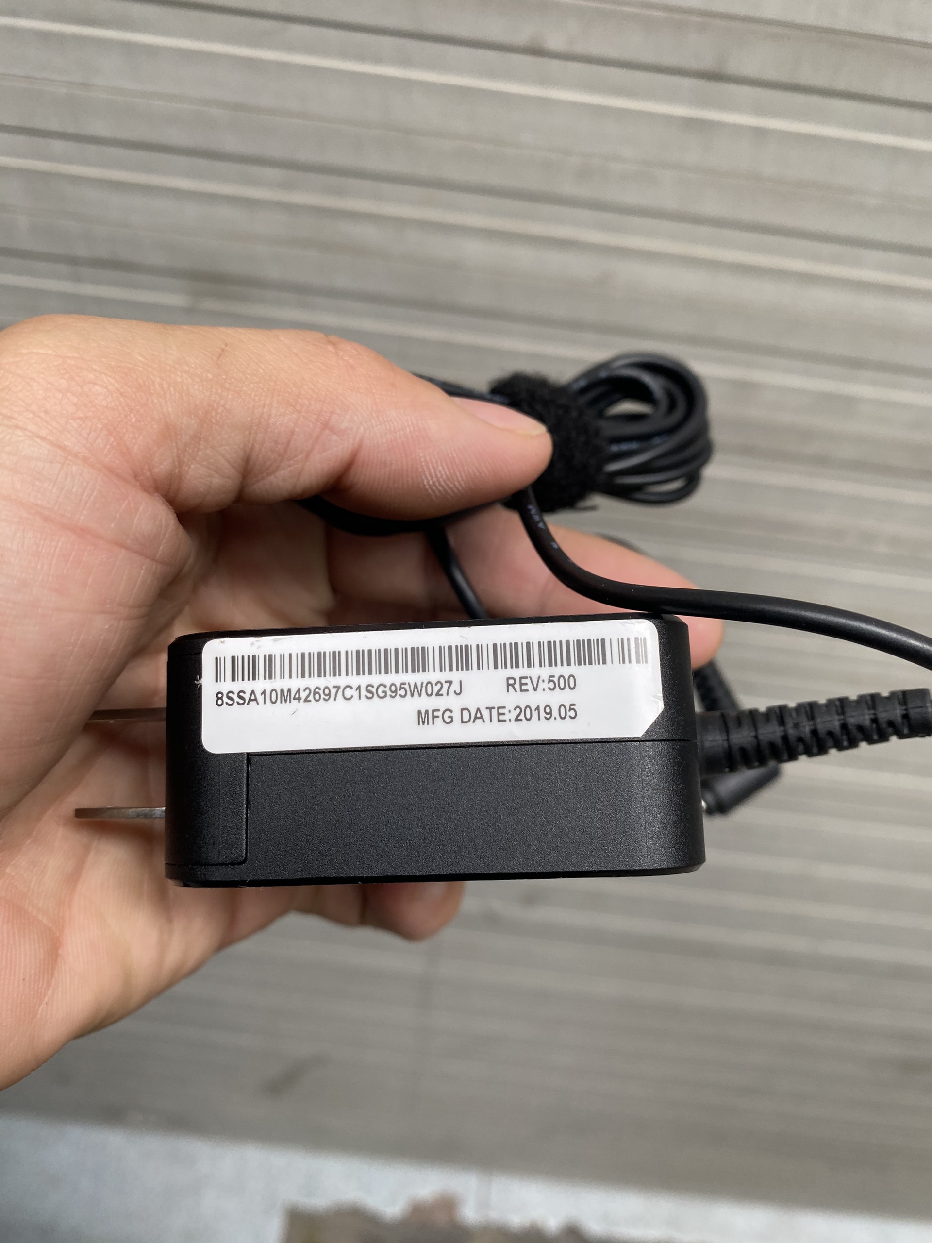 Sạc laptop lenovo 20V 2.25A