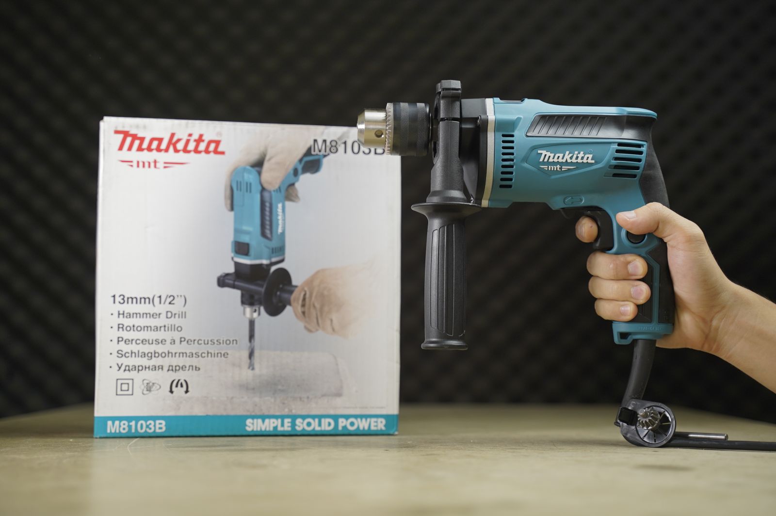 MÁY KHOAN BÚA MAKITA M8103B