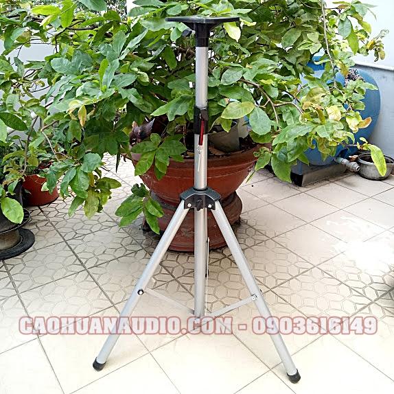 Bộ 2 chân loa sân khấu bạc