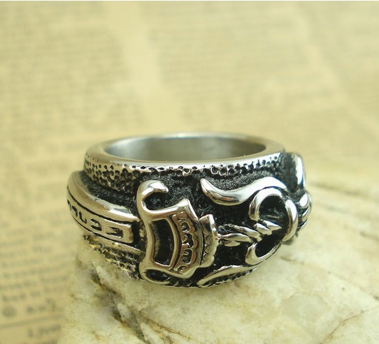 Nhẫn Chrome Heart cây kiếm