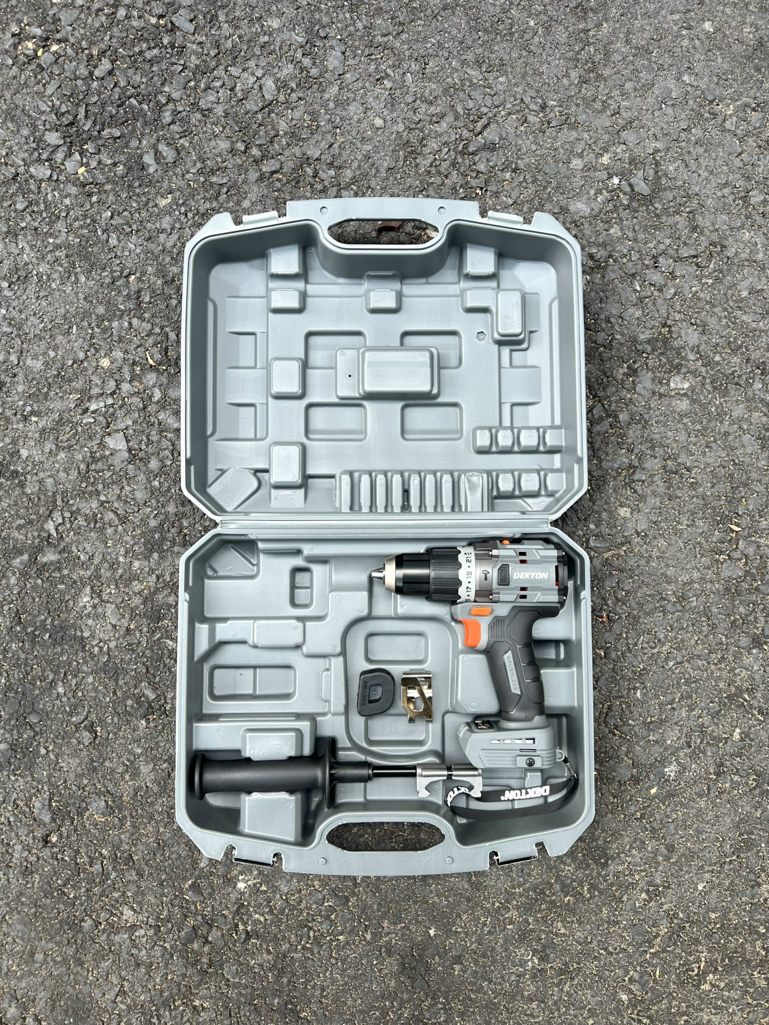 D20-id13100plus / máy khoan 3 chức năng 100nm dekton / chân pin dewalt / có thêm tính năng tạo xung