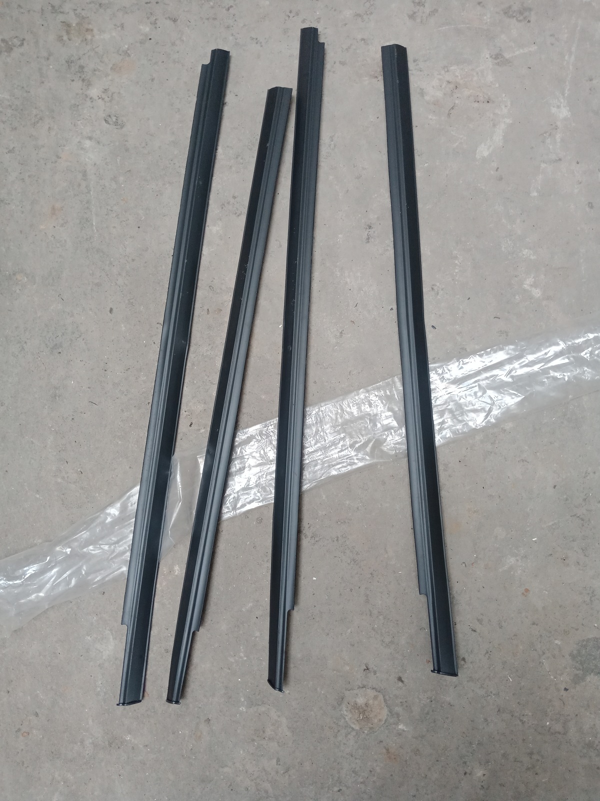 Nẹp chân kính Matiz 1, 2 đời 1998 đến 2005