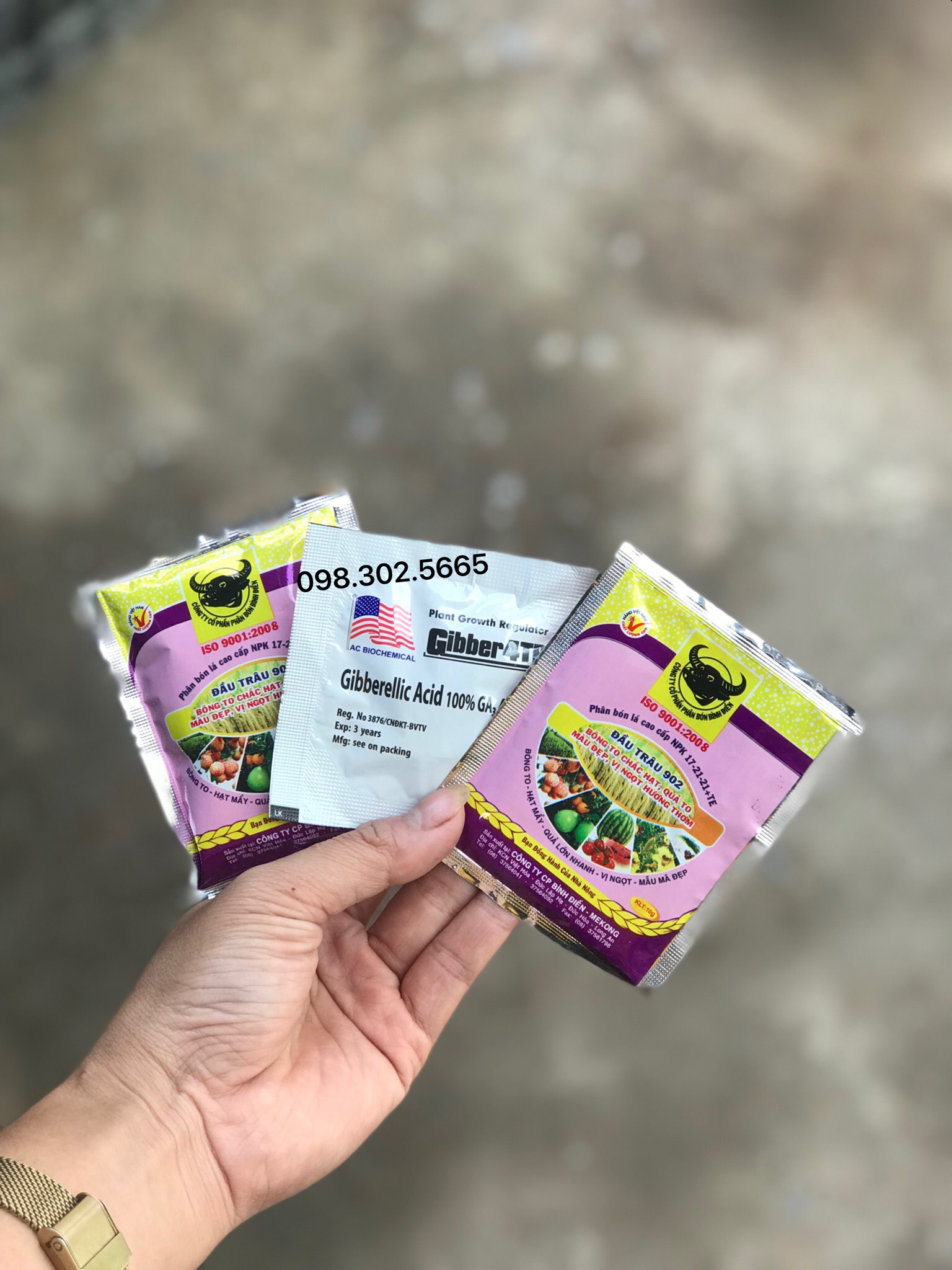 Bộ 3 gói phân bón giúp cây sai hoa - đậu quả