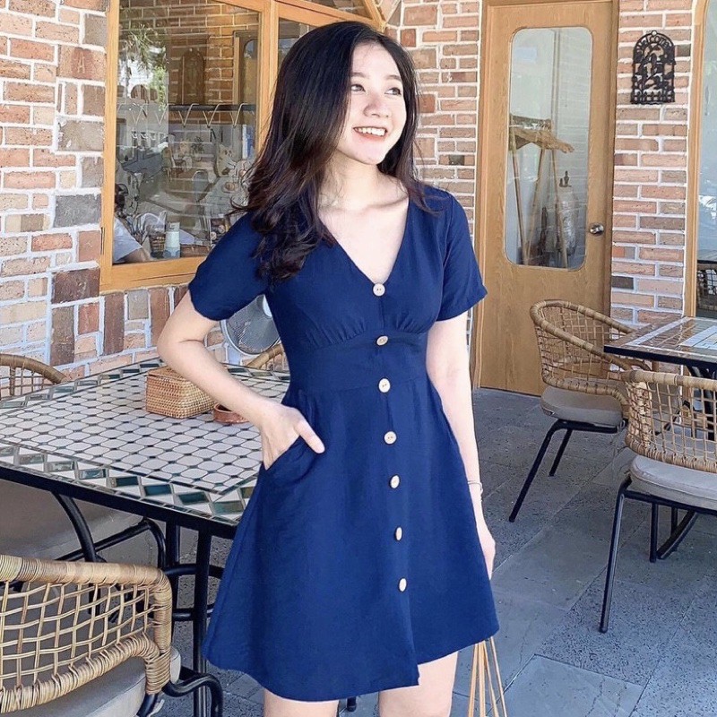 Đầm cổ V nhúng ngực 2 màu