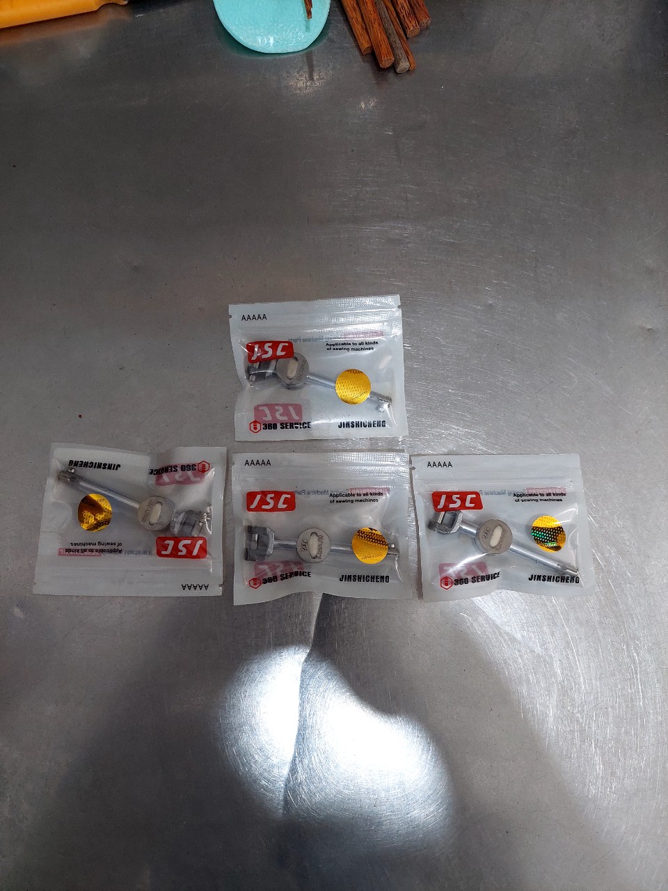 cùi móc trên vắt sổ siruba 747