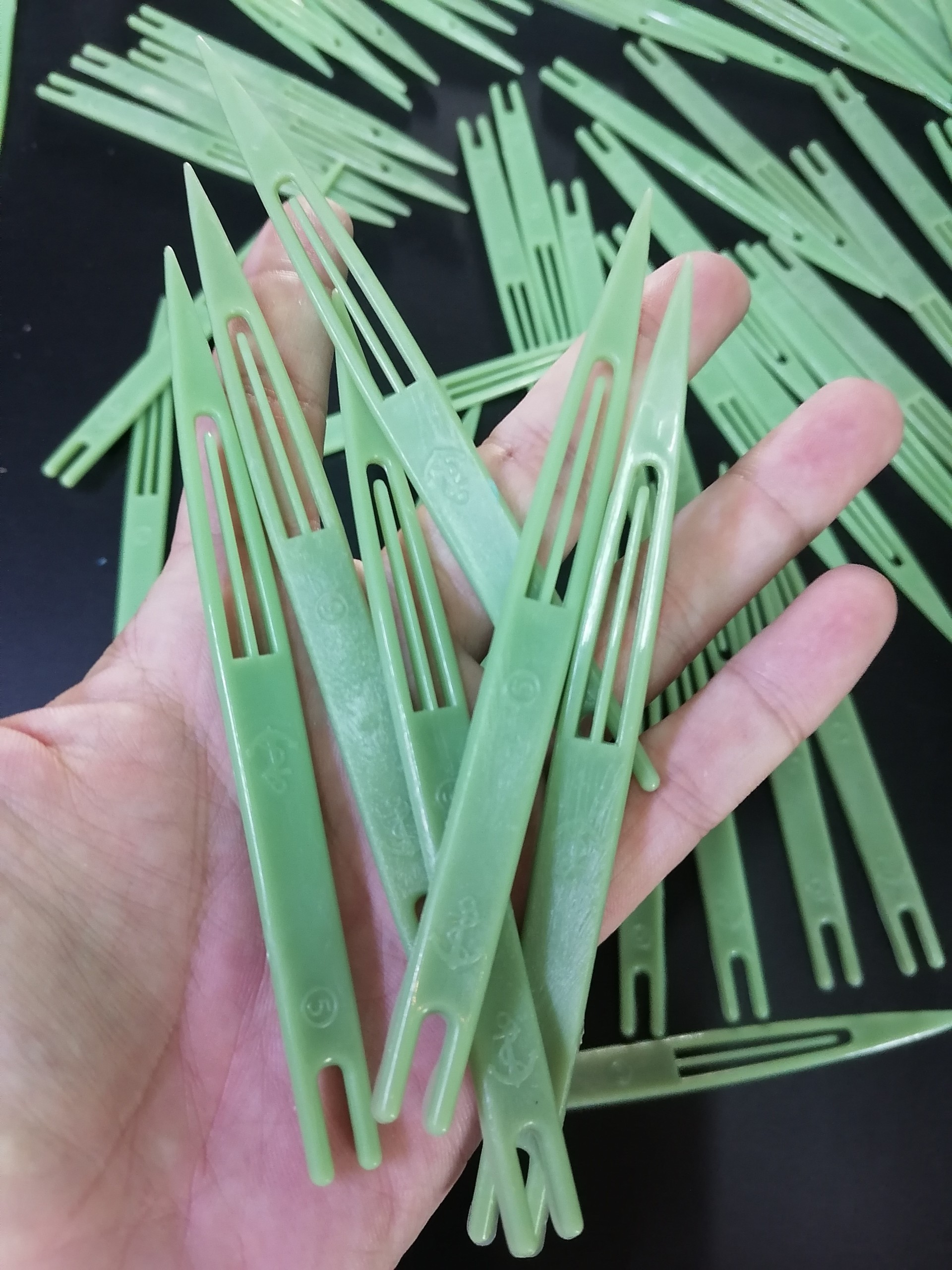 Ghim vá lờ cá lóc, lú, lưới, lợp.