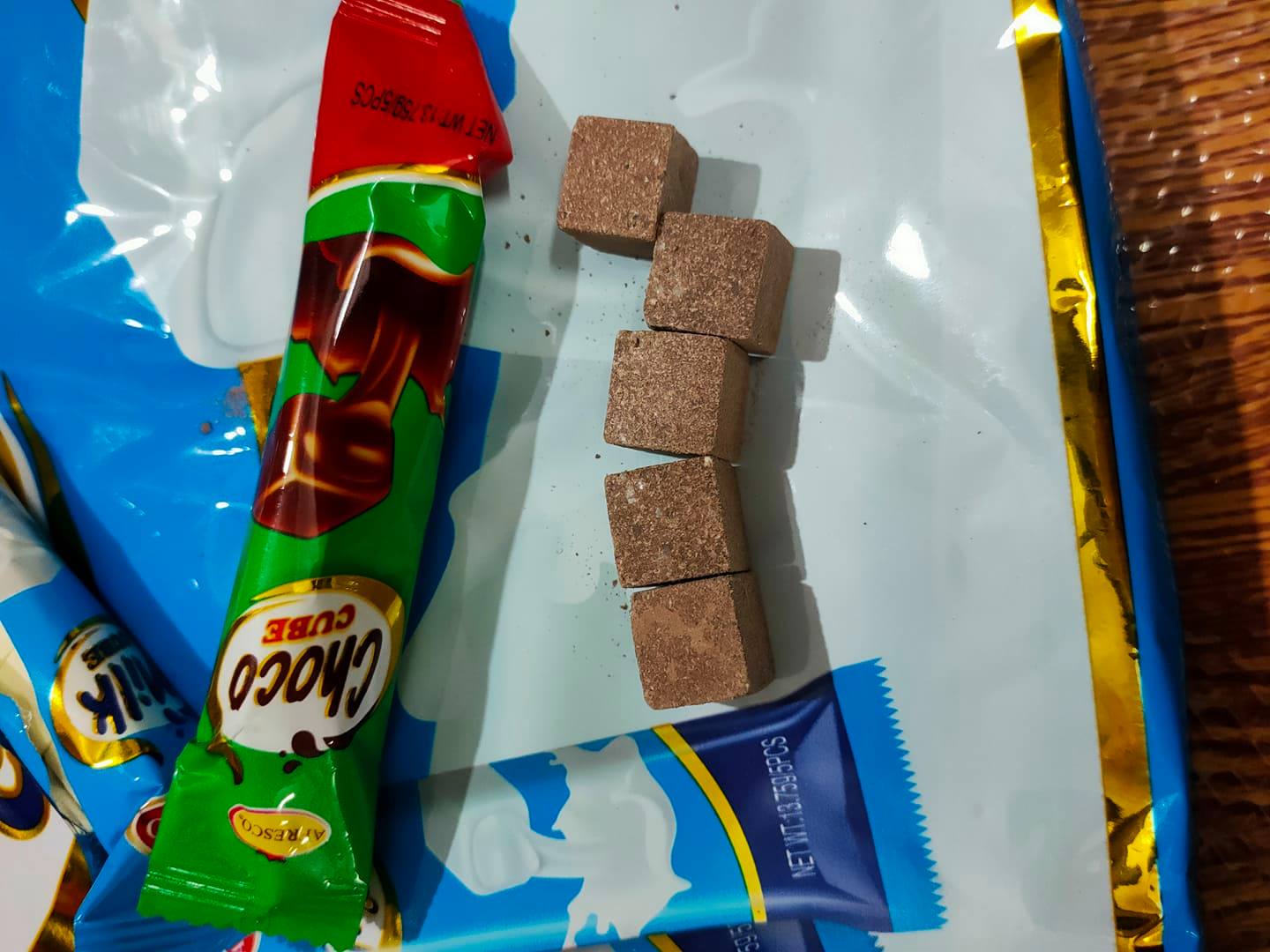 [ Sẵn hàng ] Combo 10 gói ( 13,7gr/gói - khoảng 50 viên ) Kẹo viên sữa chua MILK / CHOCO CUBE siêu ngon