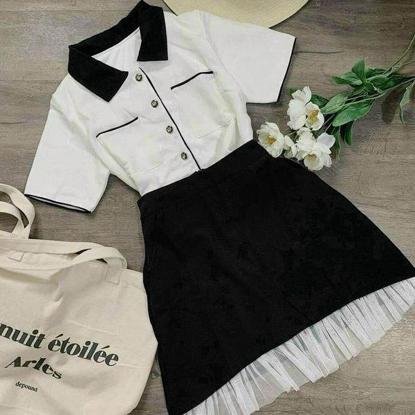Set chân váy phối áo sơ mi đen trắng cá tính