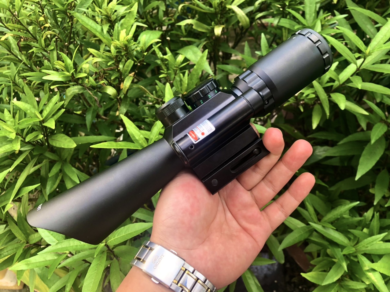 Ống nhòm M8 có laze nhìn đêm LS 3.5-10x40E