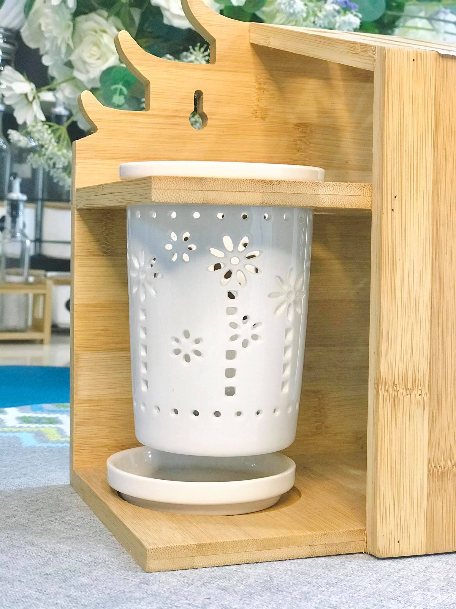 Giá để dao thớt có kèm 2 hũ đựng đũa