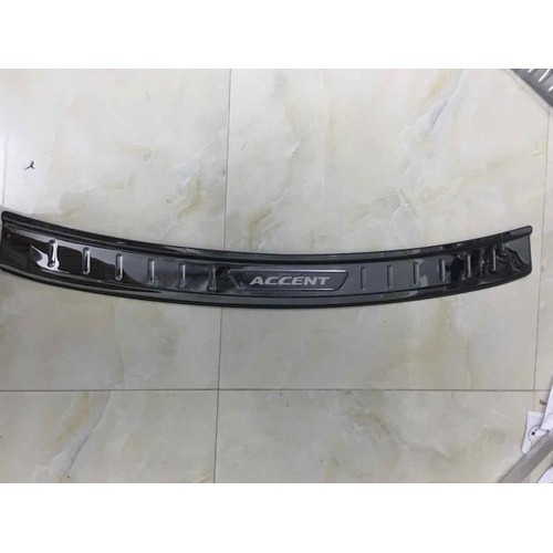 Chống trầy cốp titan xe accent
