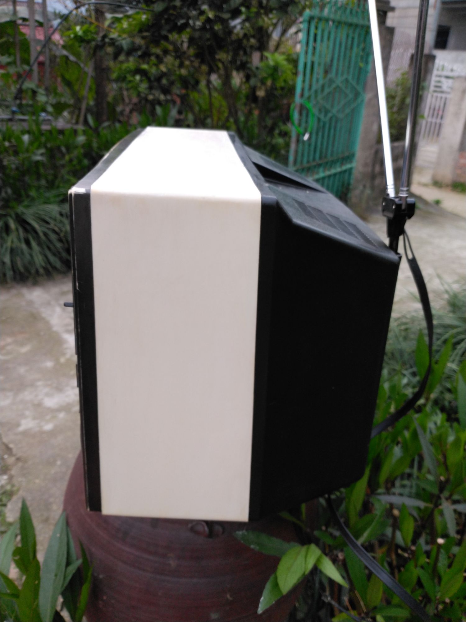 tivi sam sung đen trắng moden359k
