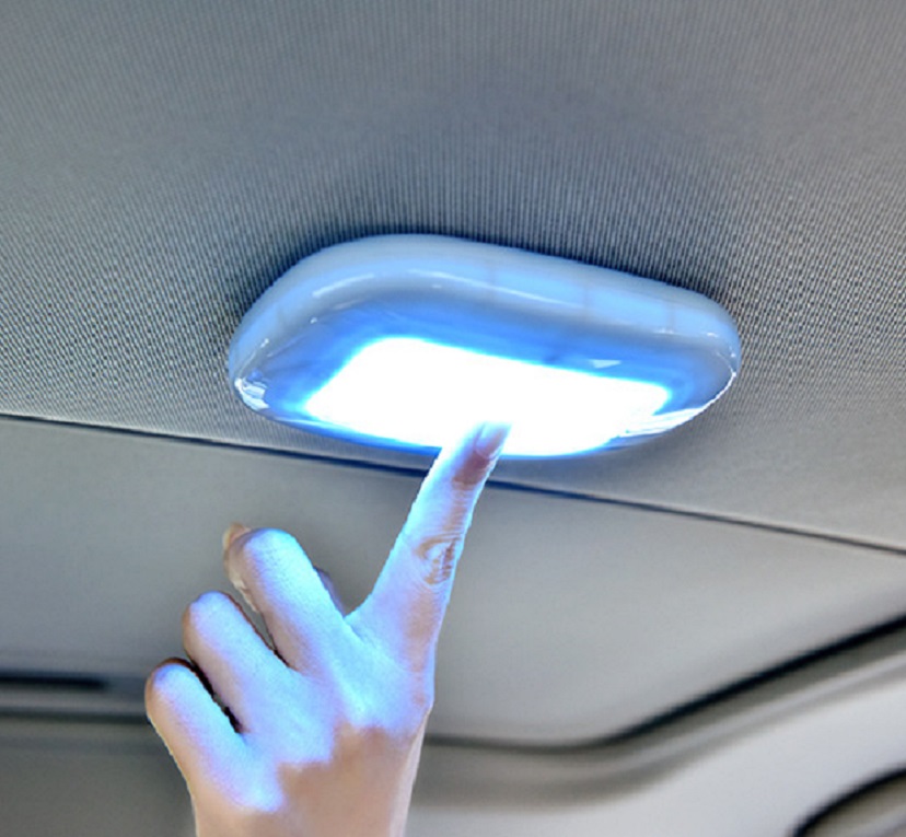 Đèn led dán trần xe hơi