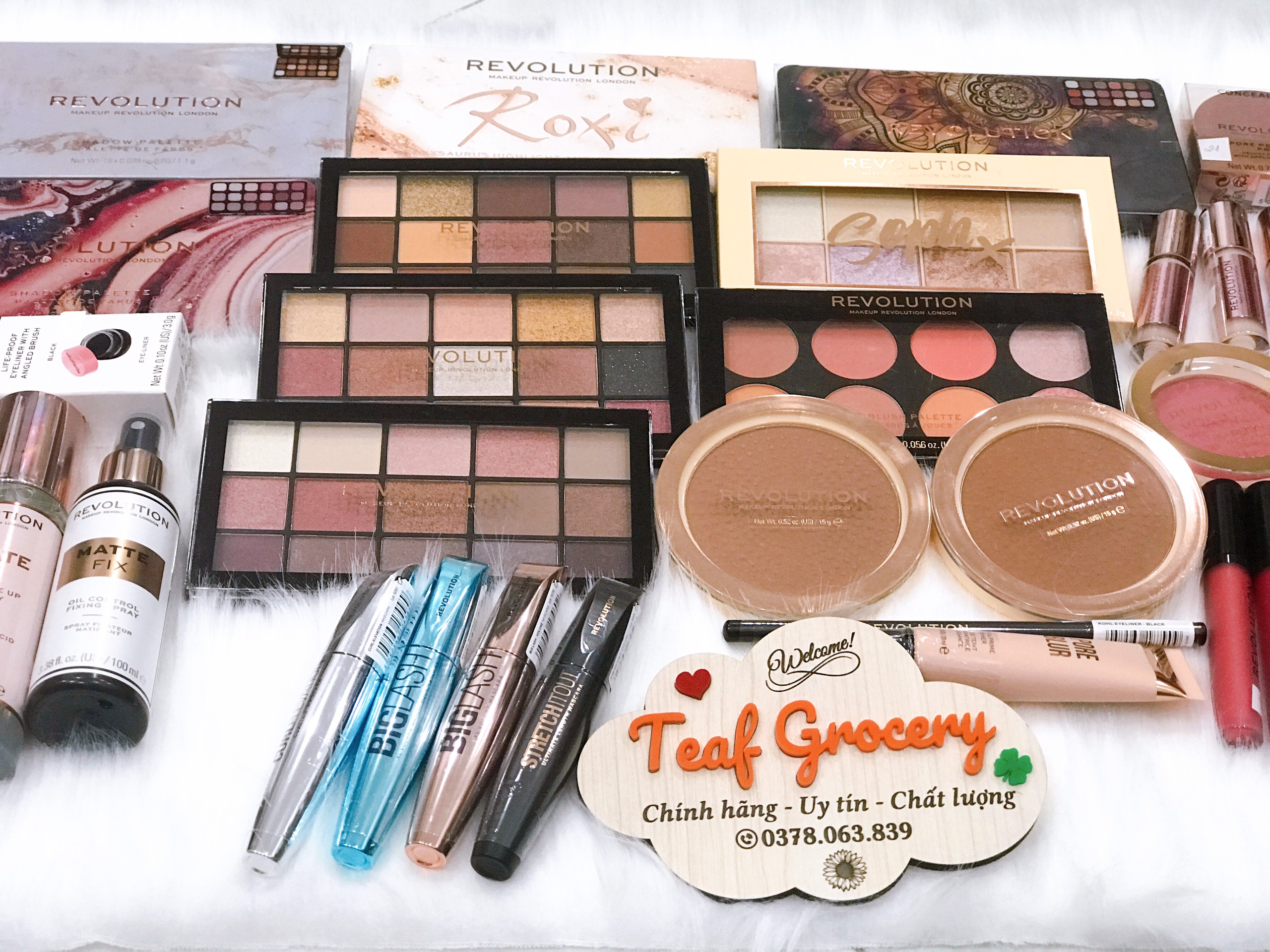 Bảng phấn mắt trang điểm _ Makeup Revolution London Reloaded Affection