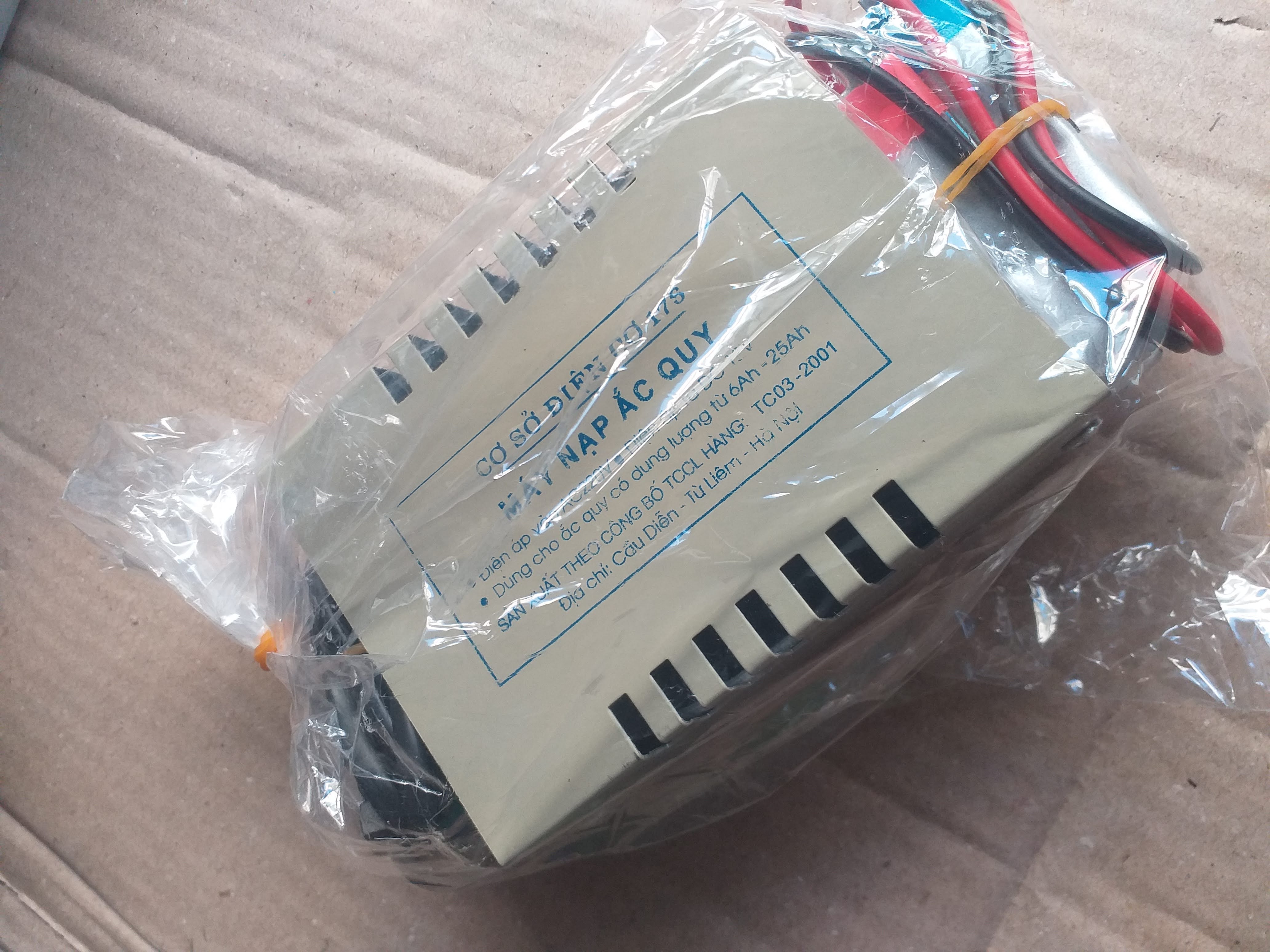 Bộ sạc bình Acquy hoặc pin 12V ( nguồn 1 - 25A)
