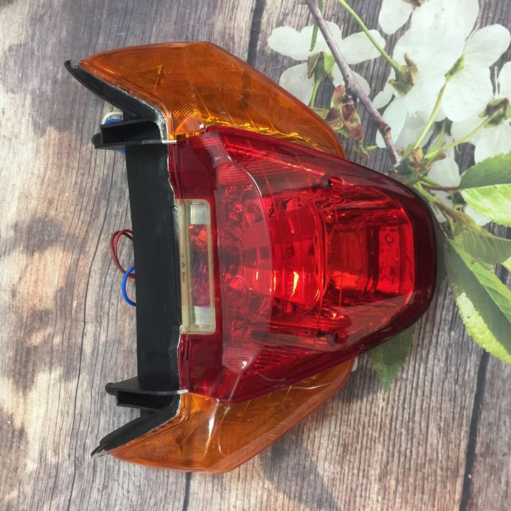 Củ đèn hâu xe Future 1