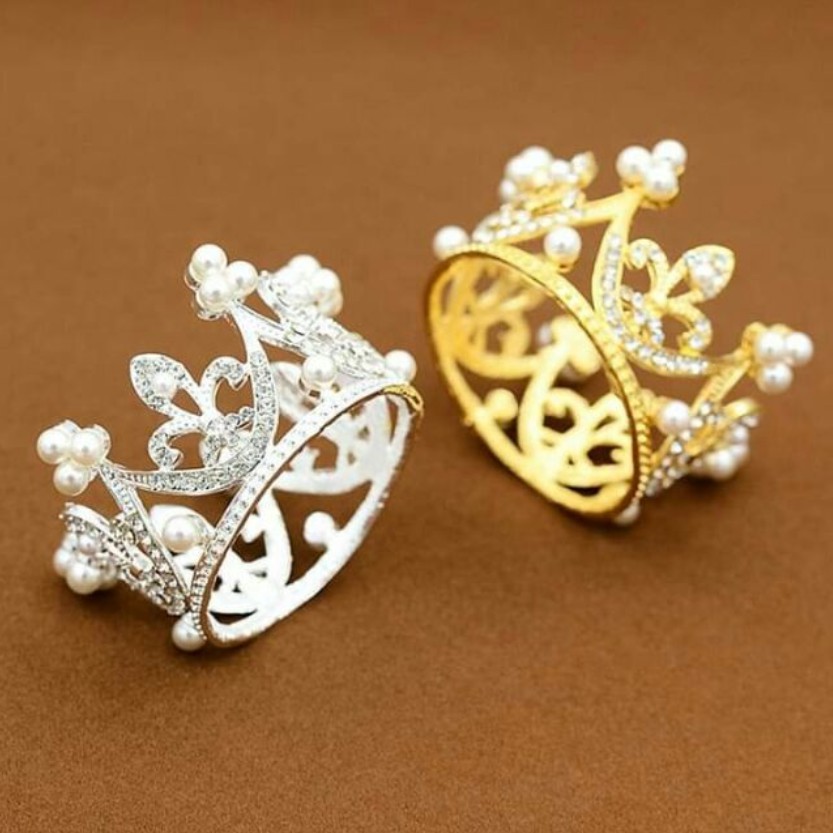Vương miện nhỡ trang trí