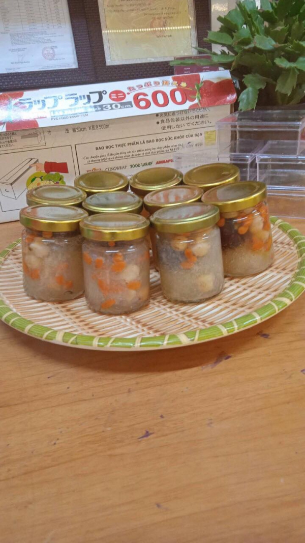Tổ yến chưng tươi