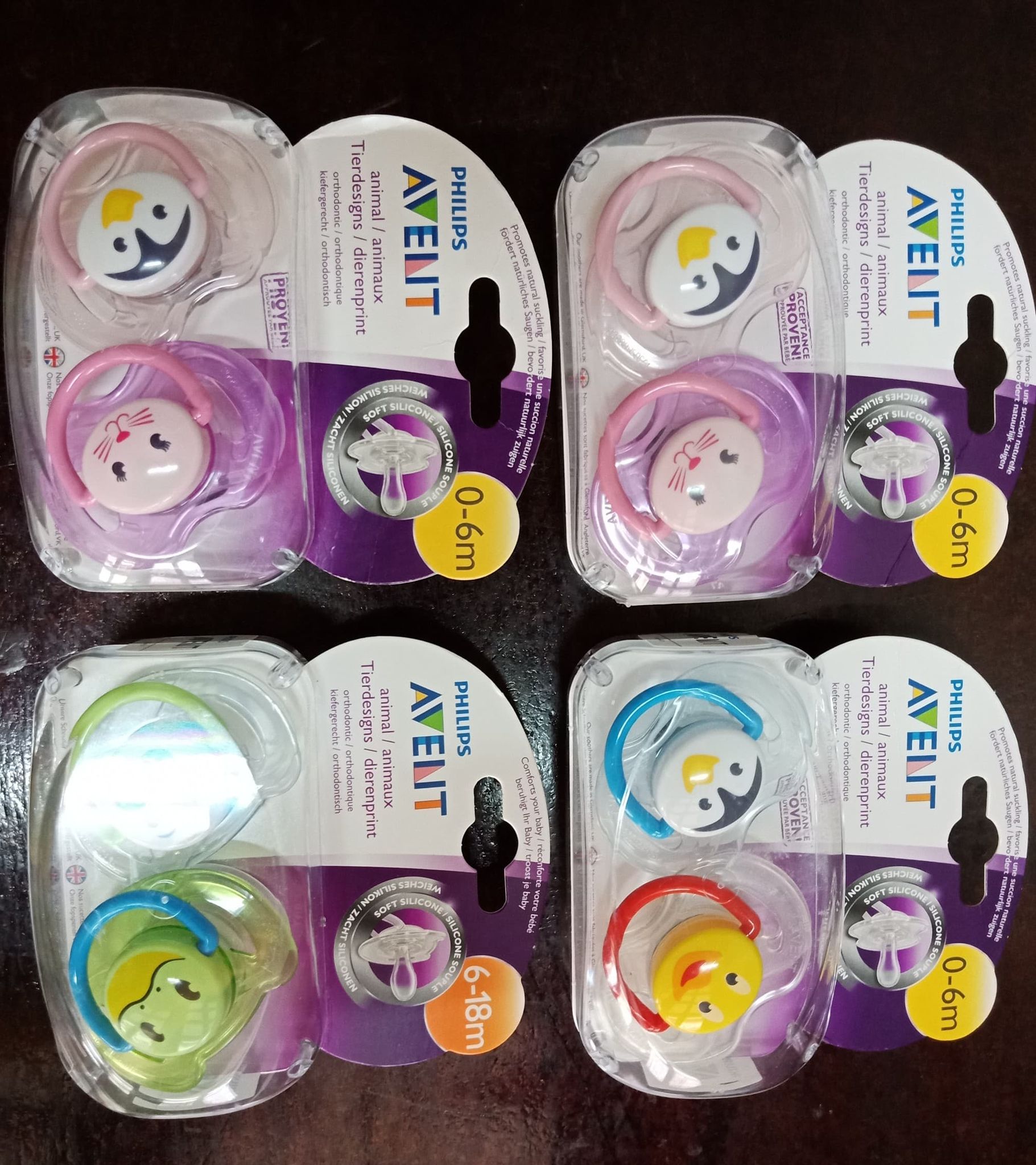 Ty ngậm Phillips Avent( có nắp đậy) cho bé 0_6 month , set 2 cái