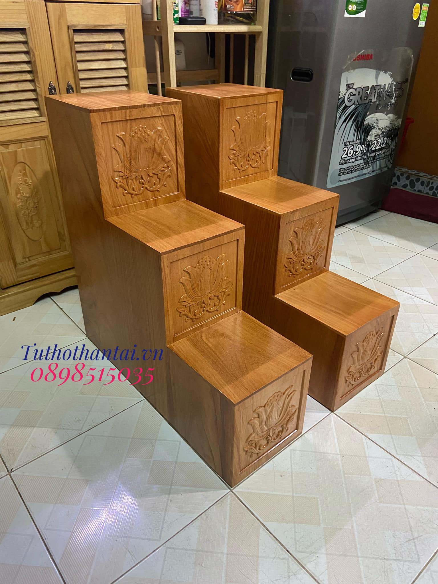 Bục tam cấp Hoa Sen bàn thờ thần tài ( Hàng cao cấp loại 1 )