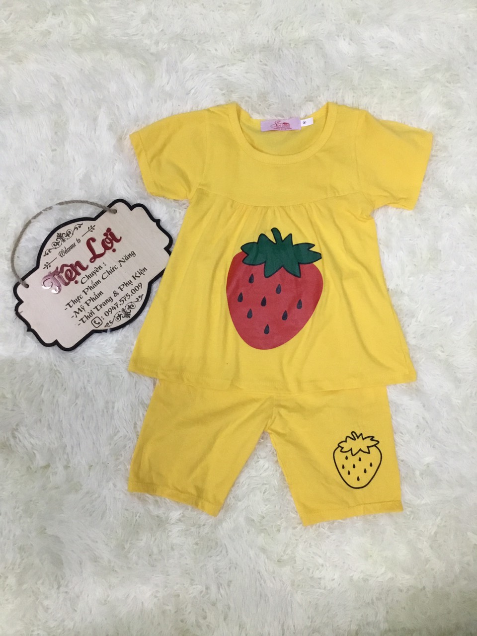Combo 3 bộ coton hình trái dâu cho bé gái (7-22kg)