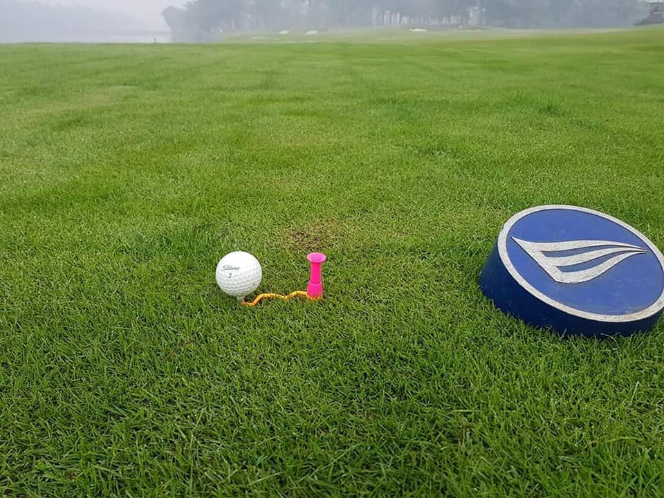 Que Đỡ Bóng Golf Race Tee Silicon Hàn Quốc