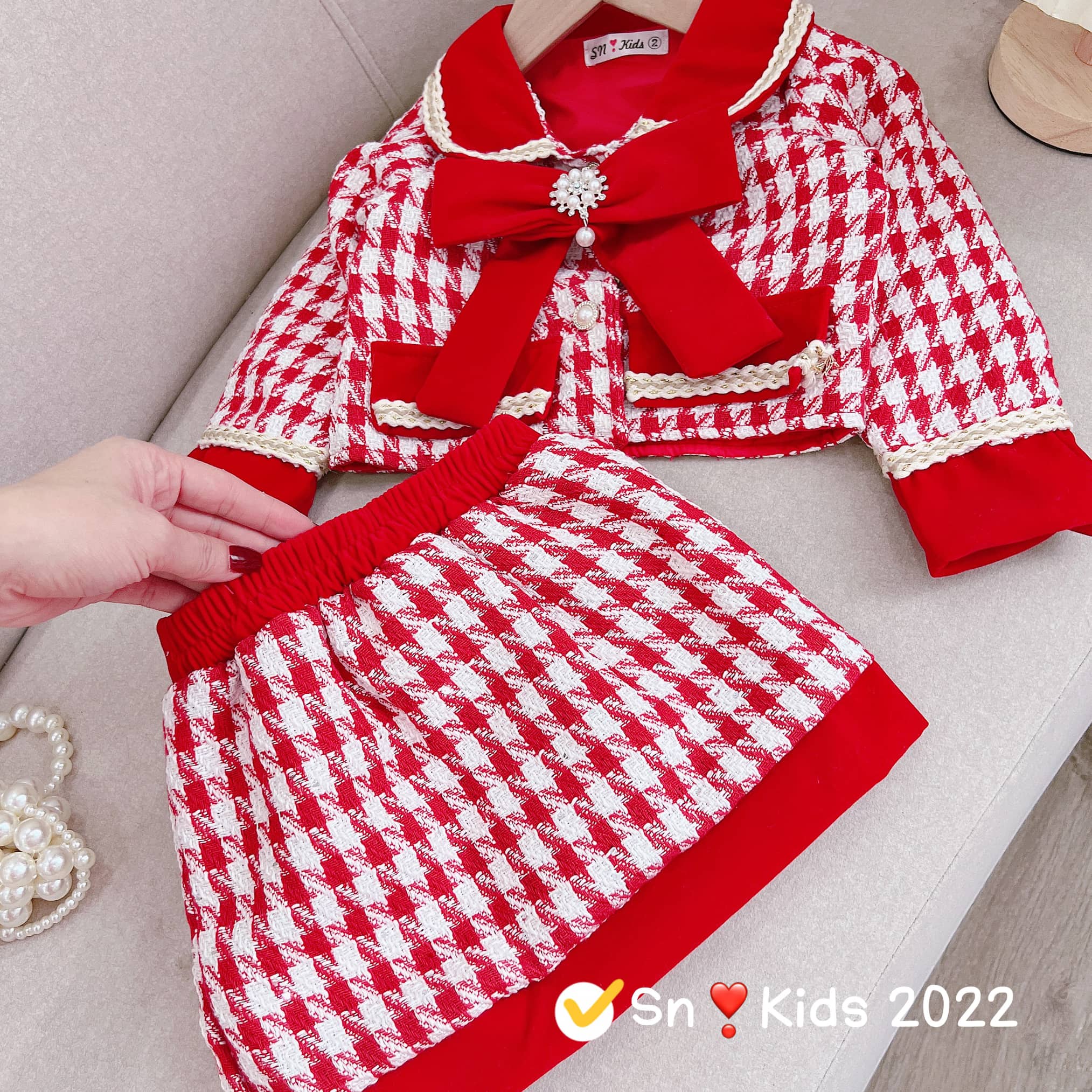 Sét váy nơ lạ mắt cho bé gái 20-33kg