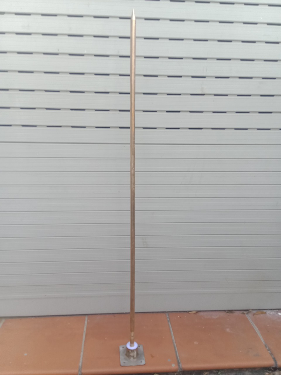Kim chống sét bằng đồng vàng, phi 16, 14 dài 1m (Đế đồng, đế inox 304 có nhựa cách điện)