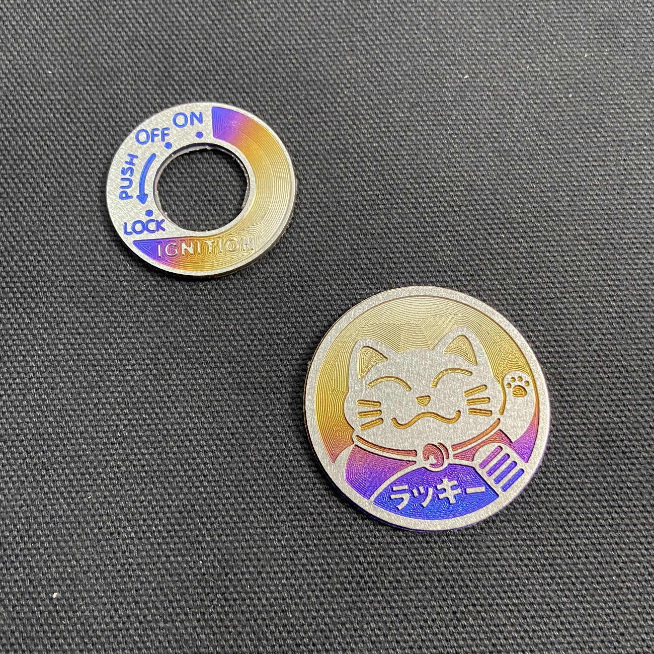 [EM CÒN NON LẮM] TEM TITAN LOGO MÈO MAY MẮN LỚN,TEM DÁN Ổ KHÓA TITAN TRANG TRÍ XE SIRIUS ĐẲNG CẤP CAO (100% TITANIUM)