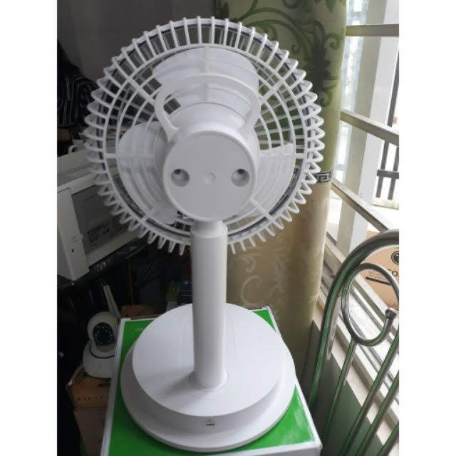(sale) Quạt sạc để bàn có đèn Led đa năng DP-7627