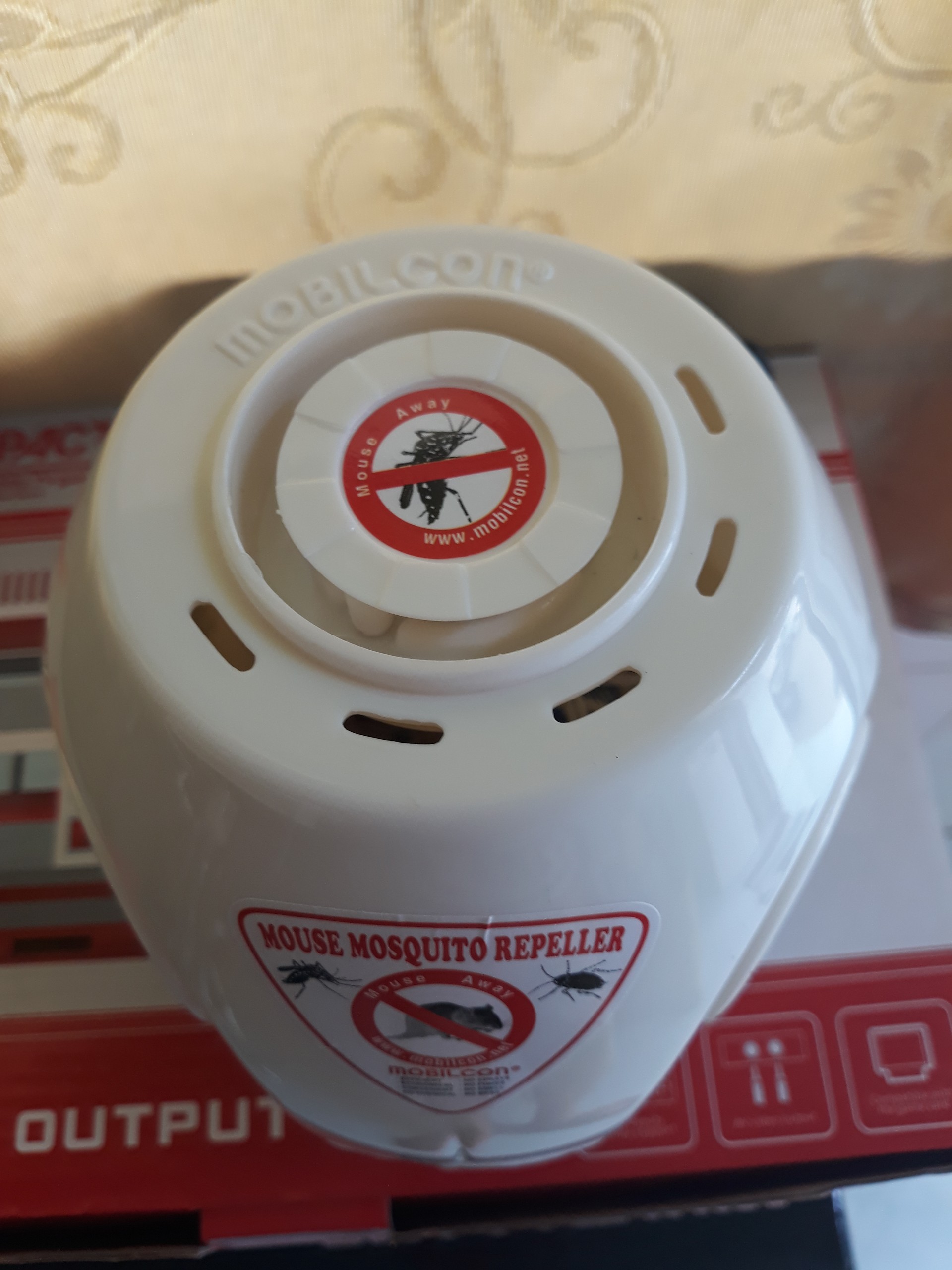 Máy Siêu Đuổi Chuột, Gián, Muỗi Mobilcon MD03A - 4 Loa Sóng Siêu Âm Công Suất Lớn