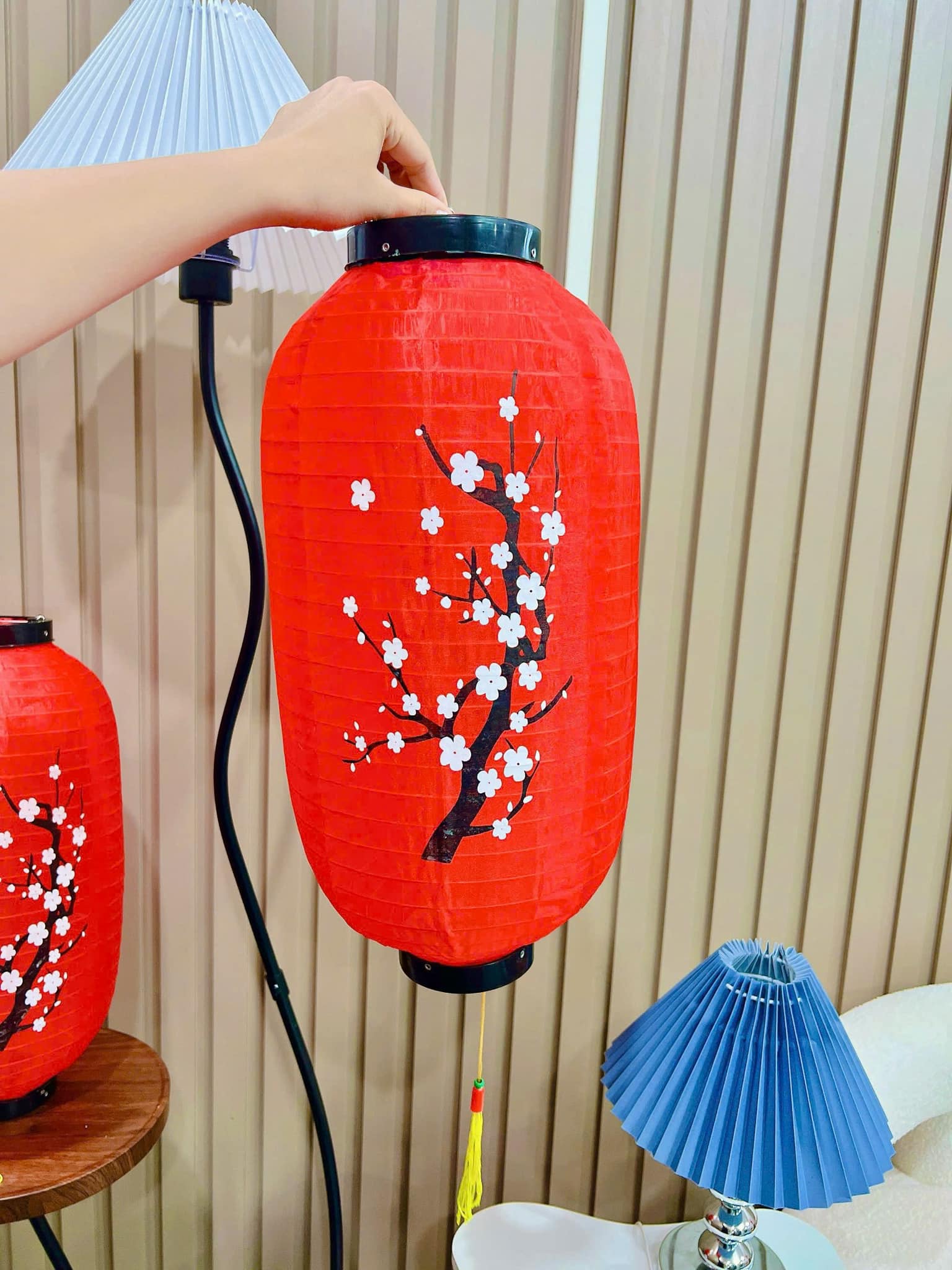 Lồng đèn vải đỏ hoa anh đào - lồng đèn trang trí Tết