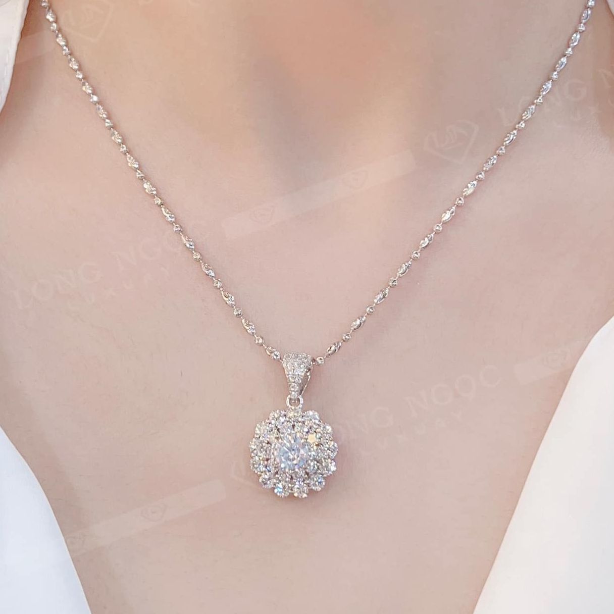 Women gold necklace crystal stone pendant necklace Lady beautiful platinum plated high-grade sterling silver chains Gado dm019 jewelry-not black guaranteed