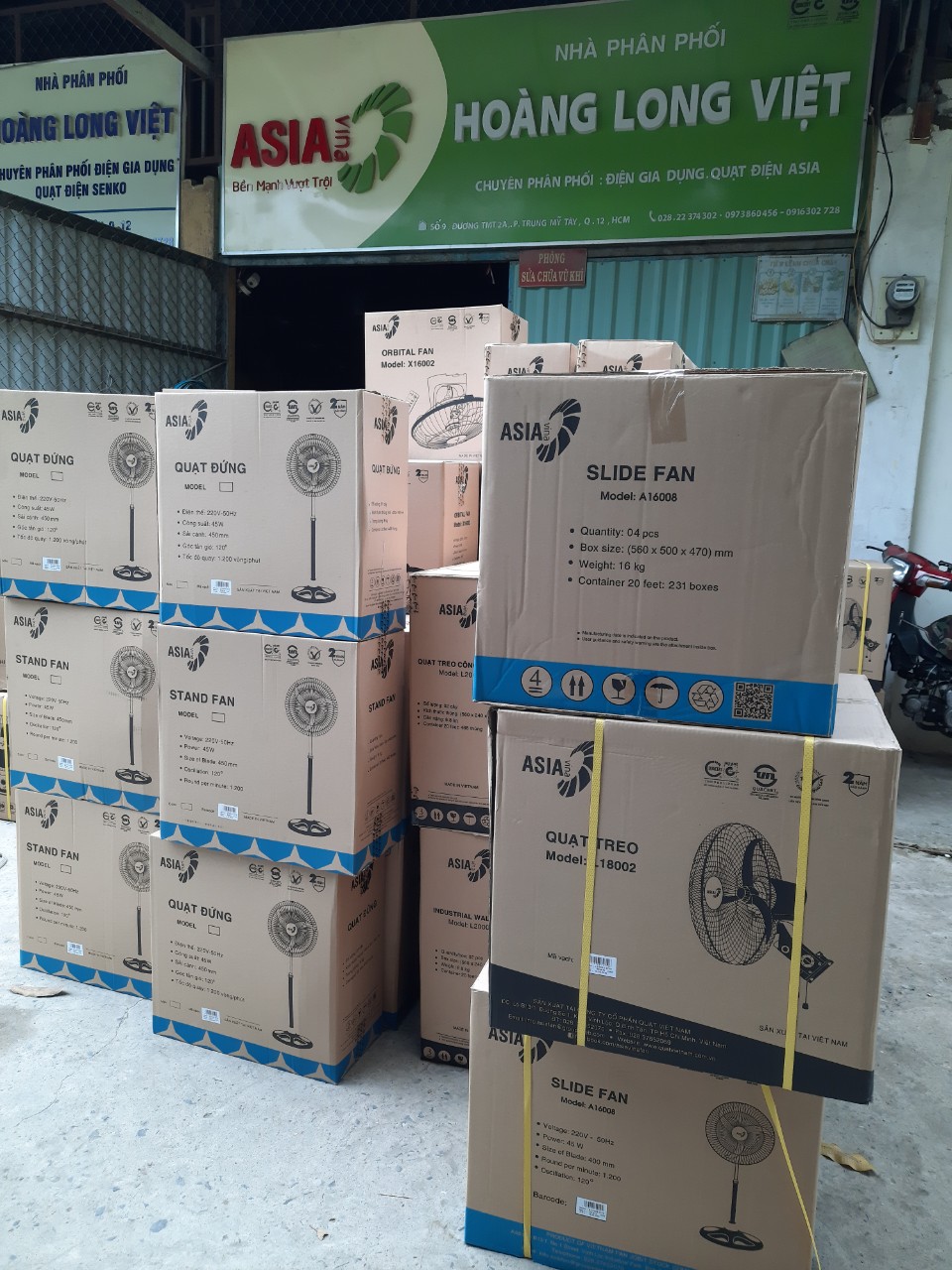 Quạt treo Asia L18002 ( mã mới: VY587890, công xuất 80W)
