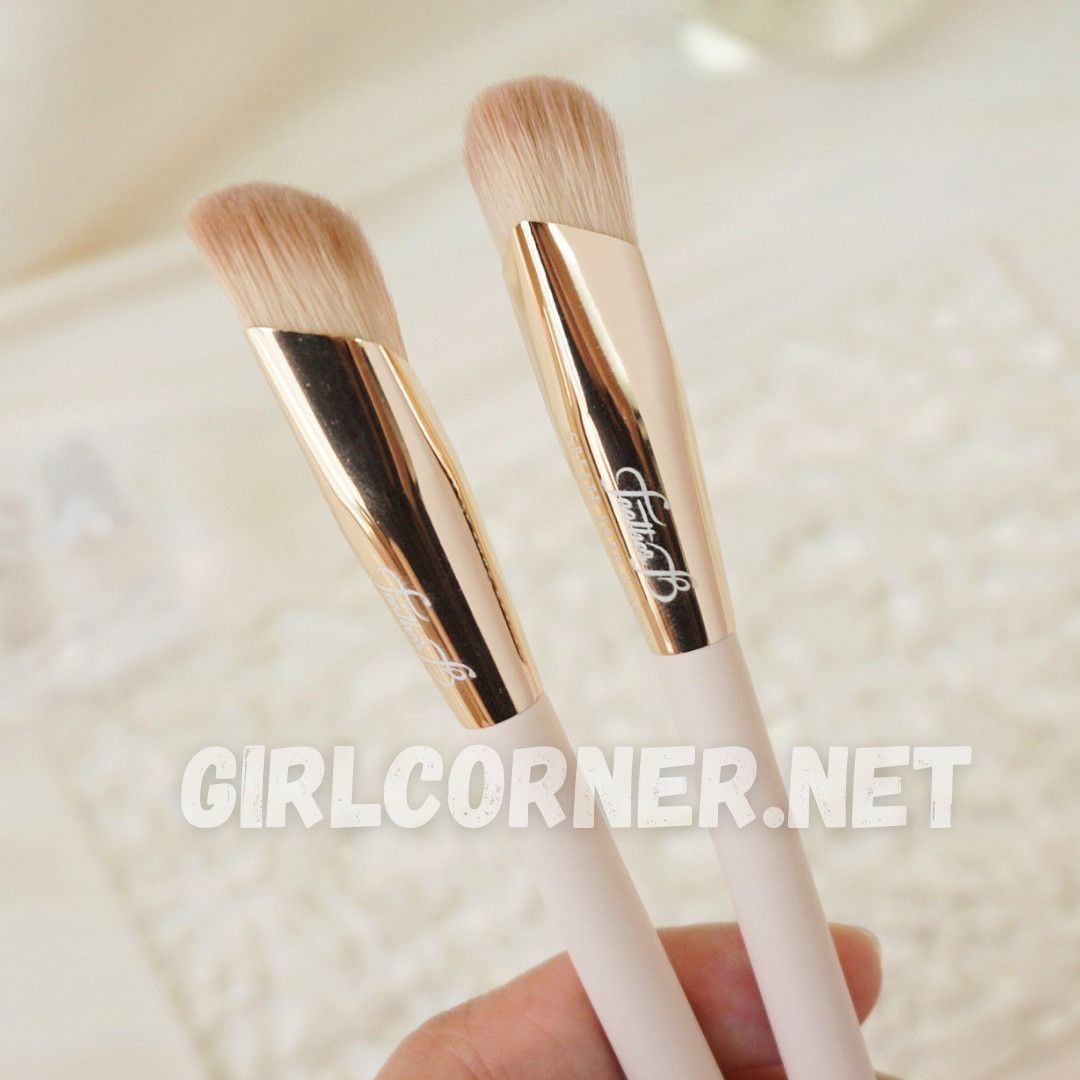 Cọ che khuyết điểm đầu vát Feather B D35