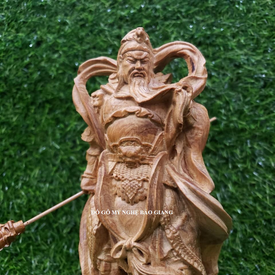 Tượng quan công gỗ bách xanh