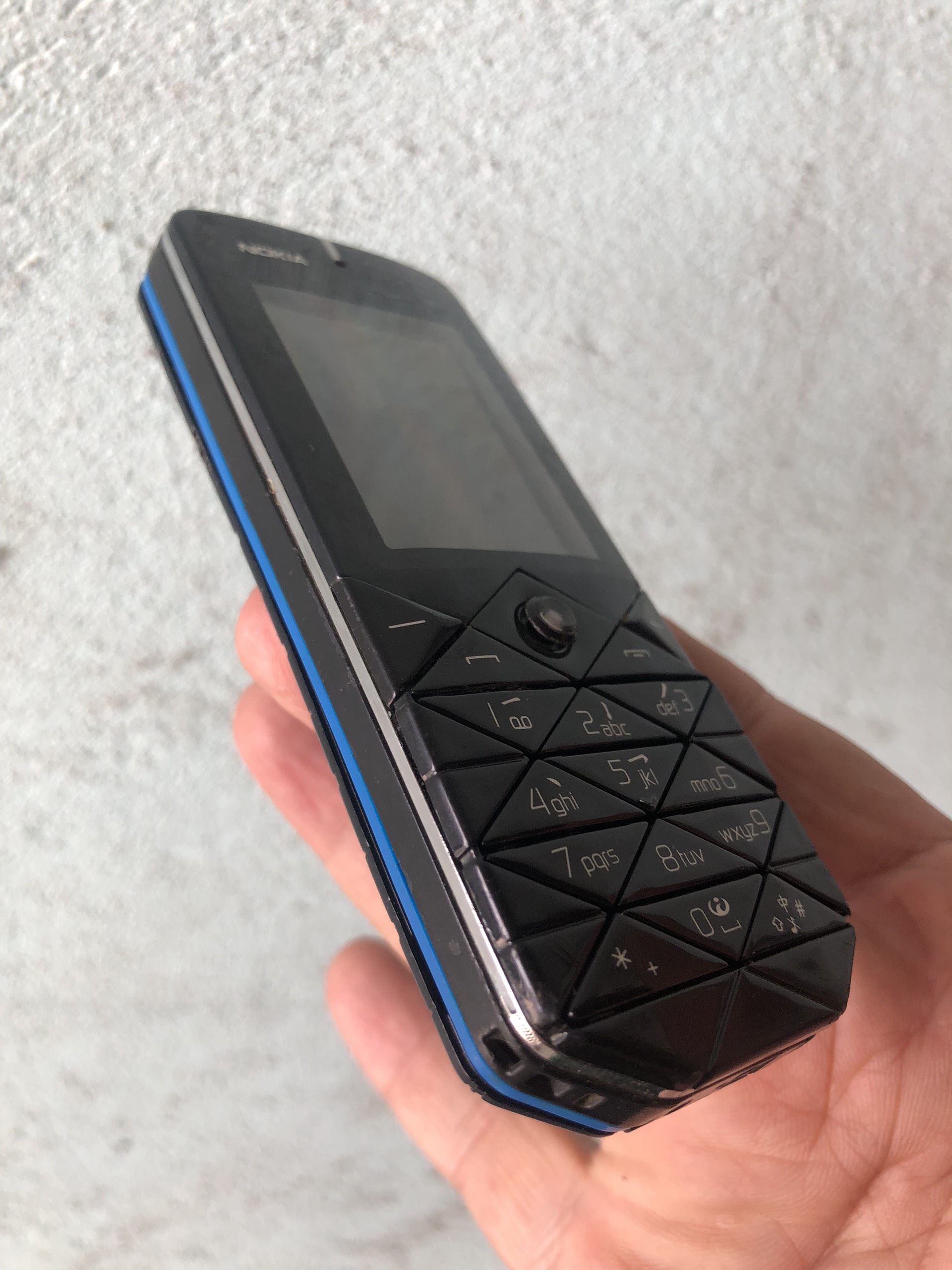 Điện thoại  Nokia 7500 Prism