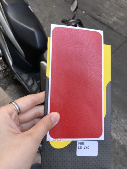 MIẾNG DÁN DECAL GIẢ DA MẶT LƯNG LG V40 CAO CẤP