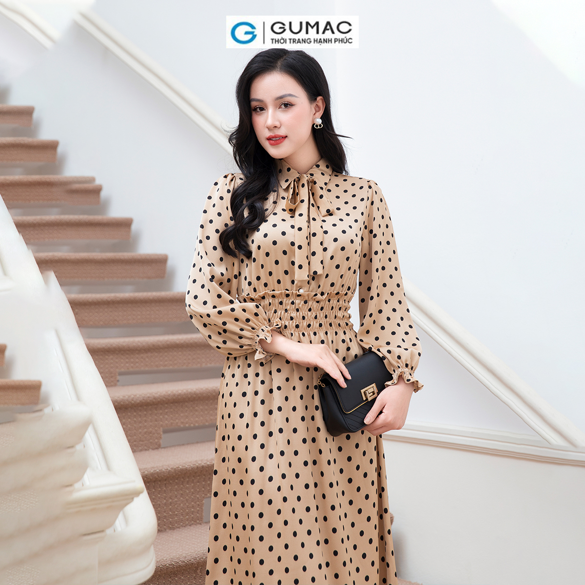 Đầm nữ dáng A nữ chấm bi GUMAC DD10001 phối bo chun cổ và eo