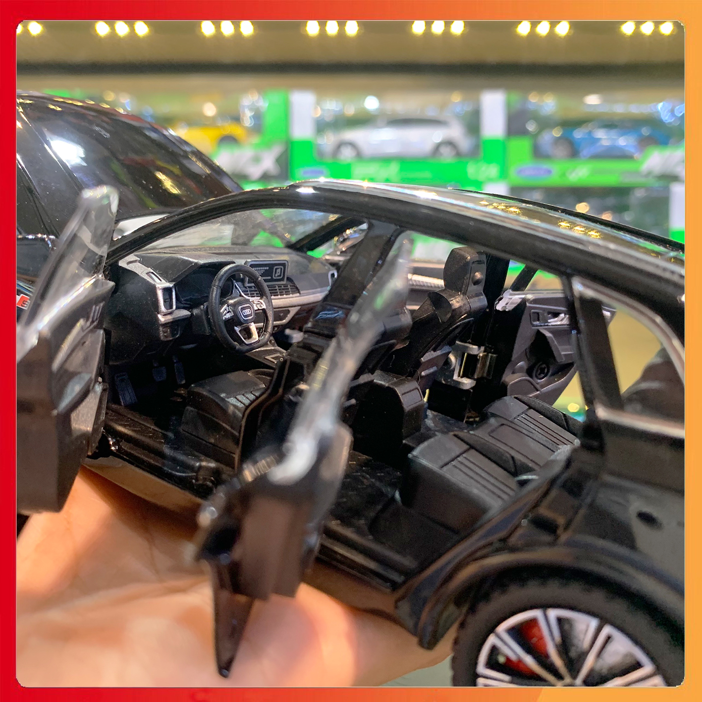 Mô hình xe Audi Q5 tỉ lệ 1:24 Newao