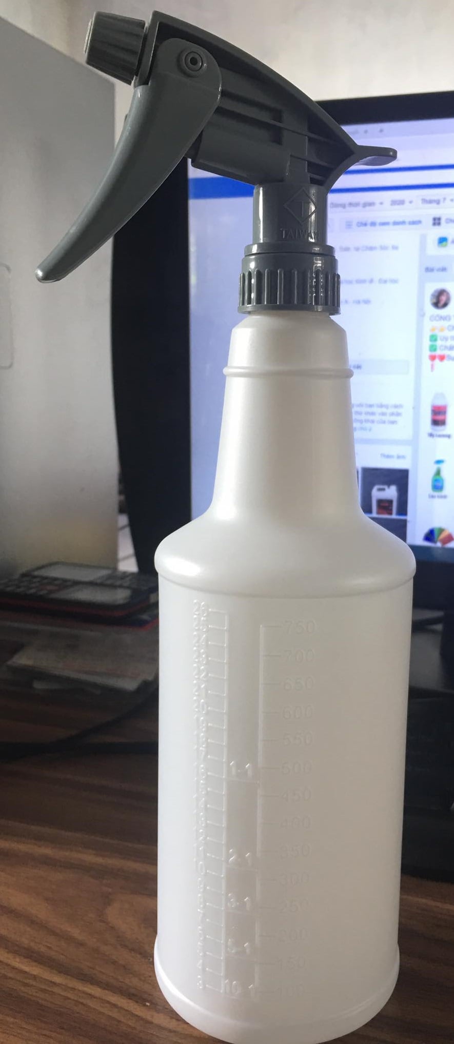 Bình xịt Taiwan 750ml