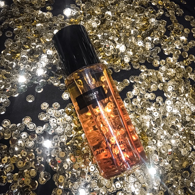 💎 ® Xịt Thơm Body 𝗔𝗠𝗕𝗘𝗥 𝗥𝗢𝗠𝗔𝗡𝗖𝗘 𝗩𝗜𝗖𝗧𝗢𝗥𝗜𝗔'𝗦 𝗦𝗘𝗖𝗥𝗘𝗧 ( Có Nhũ/Không Nhũ ) 75ml