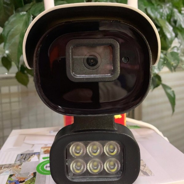 Camera wifi ngoài trời 4 râu 5.0Mpx V380 Pro - V008 , Nhận diện khuôn mặt , cảnh báo chống trộm, chống nước ip65