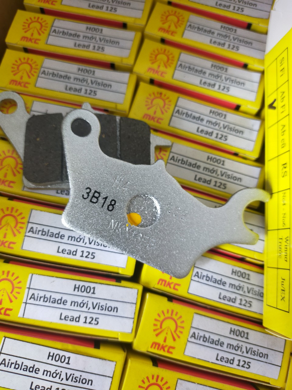 MÁ PHANH ĐĨA XE VISION, LEAD, AIR BLADE MỚI