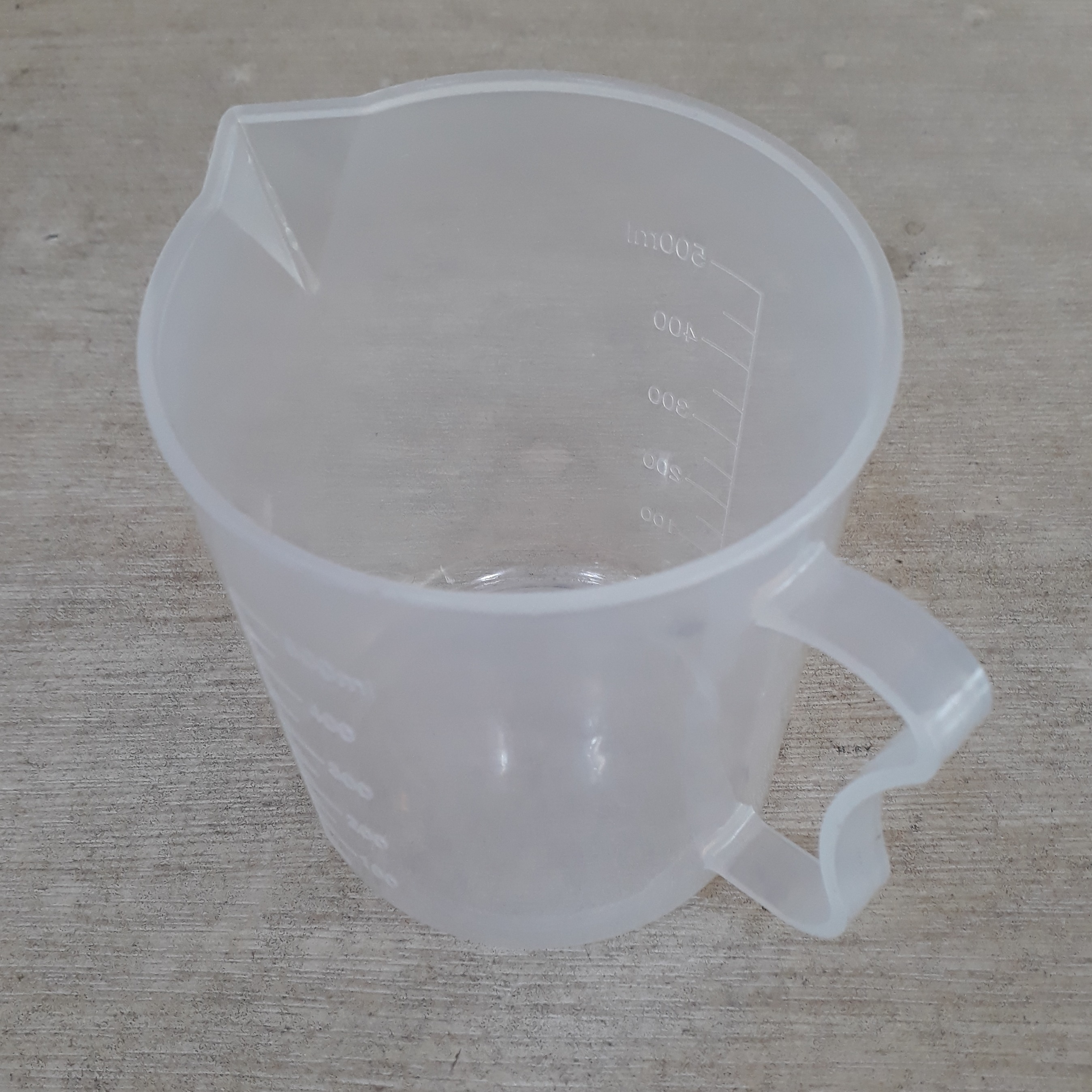 CA ĐONG 500ML NHỰA CÓ VẠCH CHIA