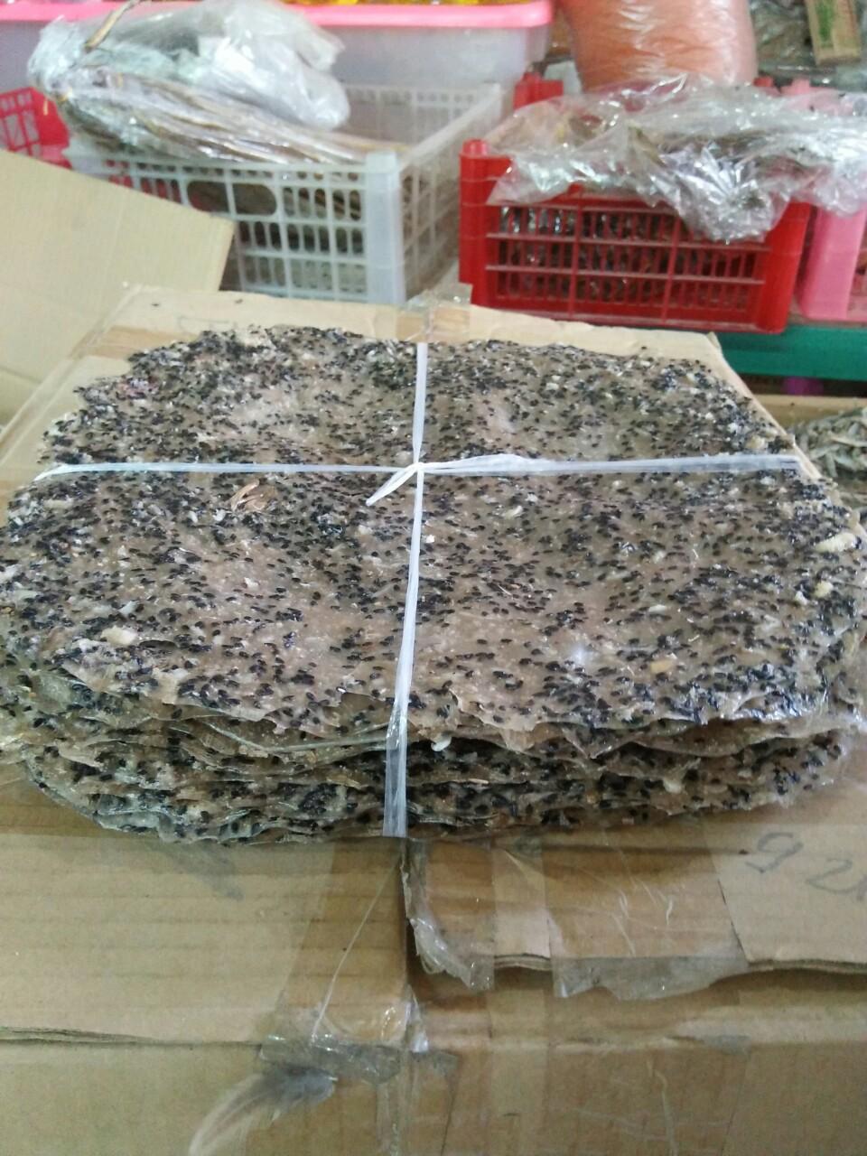 Bánh tráng dừa mè đen Bình định