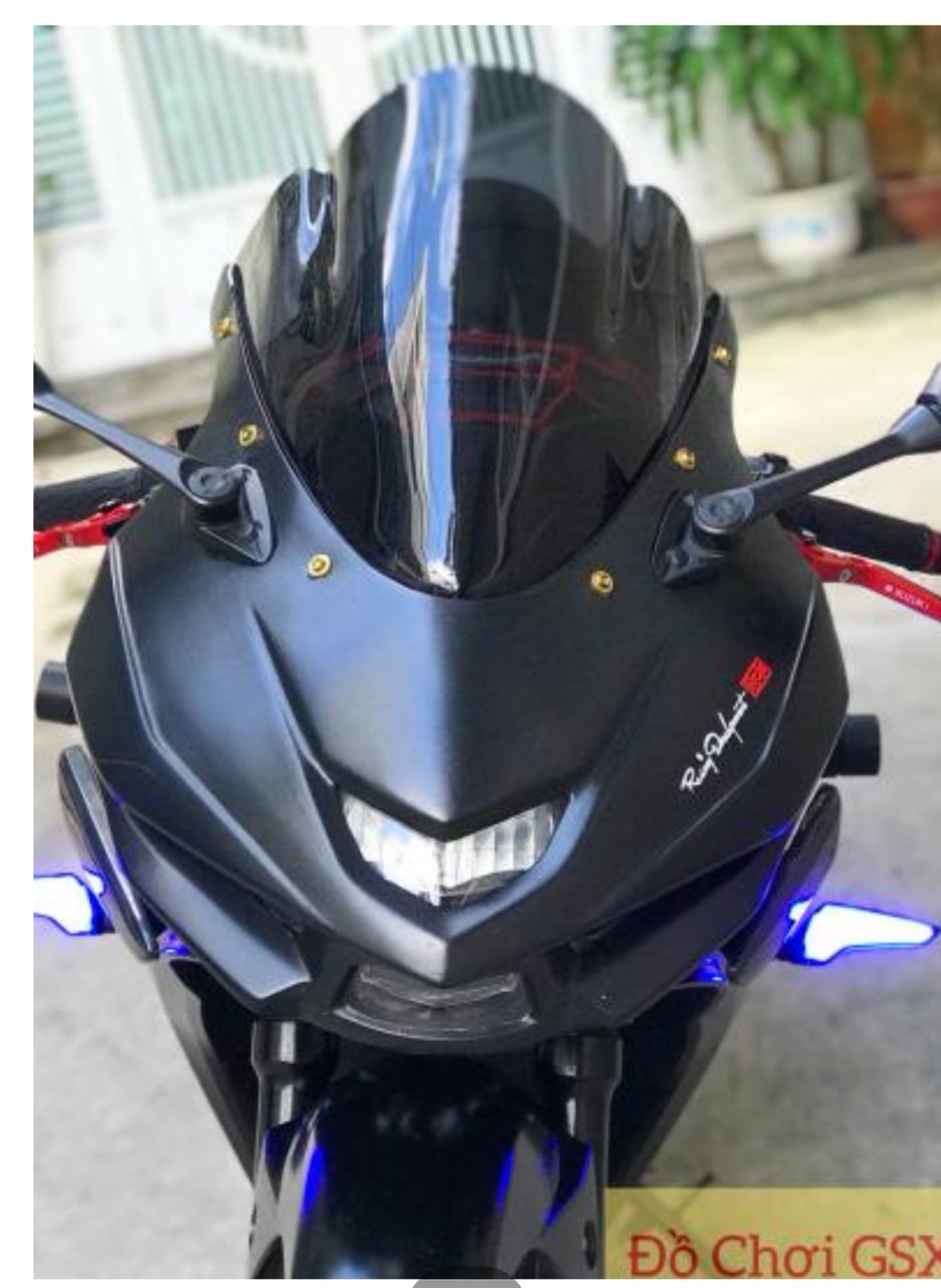 Chắn gió xe GSX