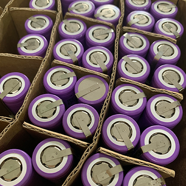 Pin Lithium 18650 dung lượng 1200mAh/2000mAh